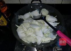 五花肉炒白菜的做法图解4