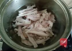 青红椒炒猪耳朵的做法图解2