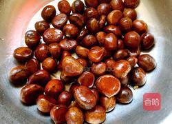 电饭锅蒸板栗的做法图解1