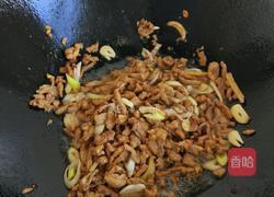 三色柿椒炒肉丝的做法图解4