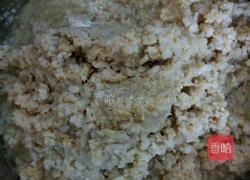 酸菜猪肉饺子的做法图解2