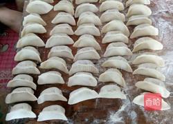 酸菜猪肉饺子的做法图解10