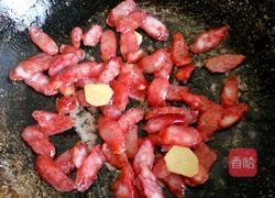 青椒木耳炒腊肠的做法图解3