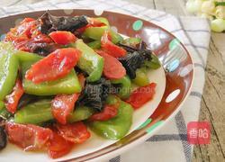 青椒木耳炒腊肠的做法图解10