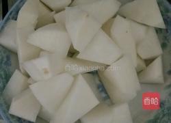 红烧肉炖萝卜的做法图解2