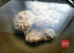 白萝卜炖大骨头的做法图解5