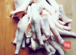 鸡爪烧鹌鹑蛋的做法图解2