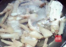 鸡爪烧鹌鹑蛋的做法图解5