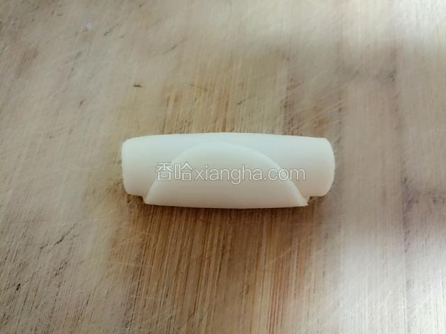 然后从上到下卷起。