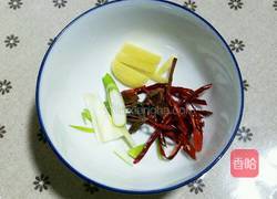 黄花鱼罐头的做法图解1