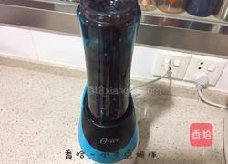 现榨石榴汁的做法图解2