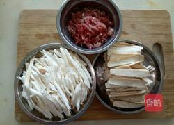 杏鲍菇豆腐干炒肉丝的做法图解1