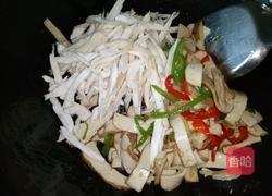 杏鲍菇豆腐干炒肉丝的做法图解9