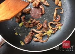 花生眉豆鸡脚汤的做法图解6