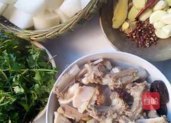 白萝卜炖羊排的做法图解3