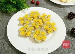 胡萝卜馅梅花饺的做法图解1