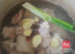 麻辣猪蹄的做法图解1