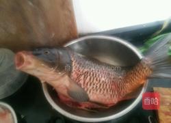 炸大鲤鱼的做法图解1