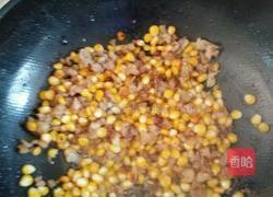 甜玉米炒肉的做法图解8
