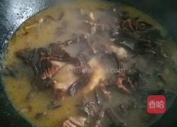 東北菜小雞燉蘑菇粉條的做法圖解6