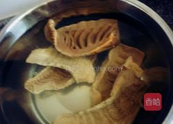 干竹笋炒蒜苗的做法图解1