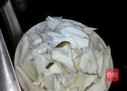 杏鲍菇炒胡萝卜的做法图解2