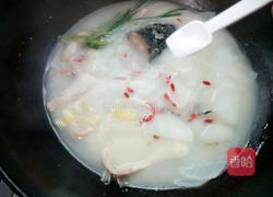 黑鱼白萝卜汤的做法图解4