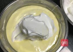 10寸戚风蛋糕的做法图解10