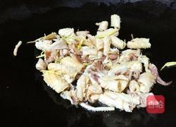 西芹炒鱿鱼的做法图解7