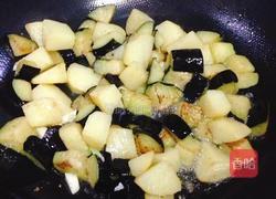 茄子炒土豆的做法图解5
