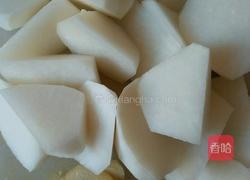 白萝卜大骨头汤的做法图解4