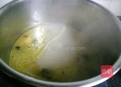 野生山药炖鸡汤的做法图解7