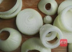 香炸洋葱圈的做法图解2