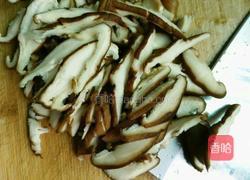 小白菜炒香菇的做法图解3