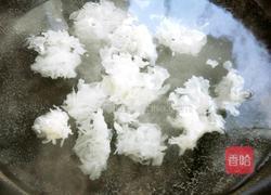 西蓝花拌银耳的做法图解2