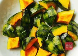 豆豉蒜蓉蒸南瓜的做法图解3