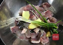 番茄黑鱼汤的做法图解2