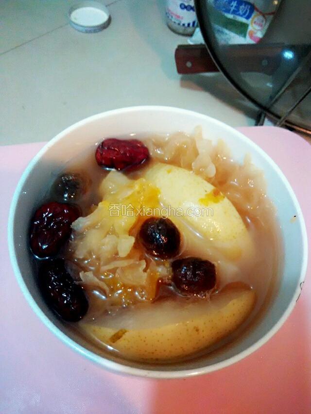 锅底糖沙不要浪费了，可以直接做银耳雪梨汤