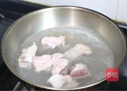 冬笋肘子汤的做法图解3