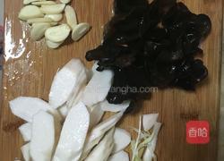 木耳炒山药的做法图解1