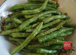 蒜香龙须豆角的做法图解5