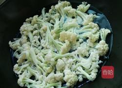 花菜炒火腿的做法图解1