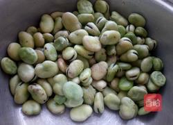 蚕豆烧肉的做法图解2