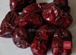 枸杞桃胶银耳羹的做法图解3