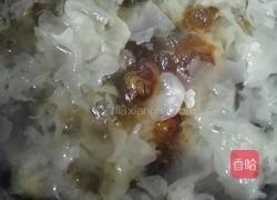 枸杞桃胶银耳羹的做法图解5