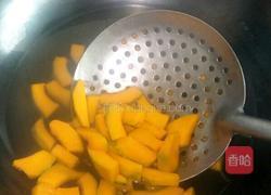 蛋黄焗南瓜的做法图解5