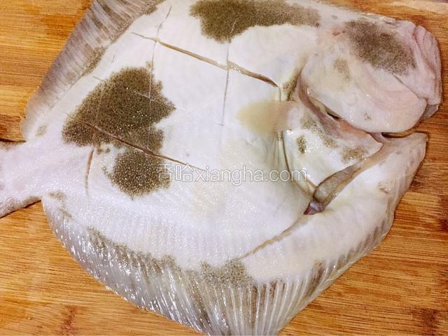 反面也切田字形状