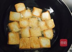 豆腐黄鱼煲的做法图解1