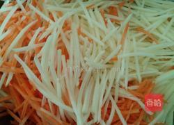 青椒土豆胡萝卜丝的做法图解3