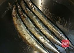 香煎秋刀鱼的做法图解2